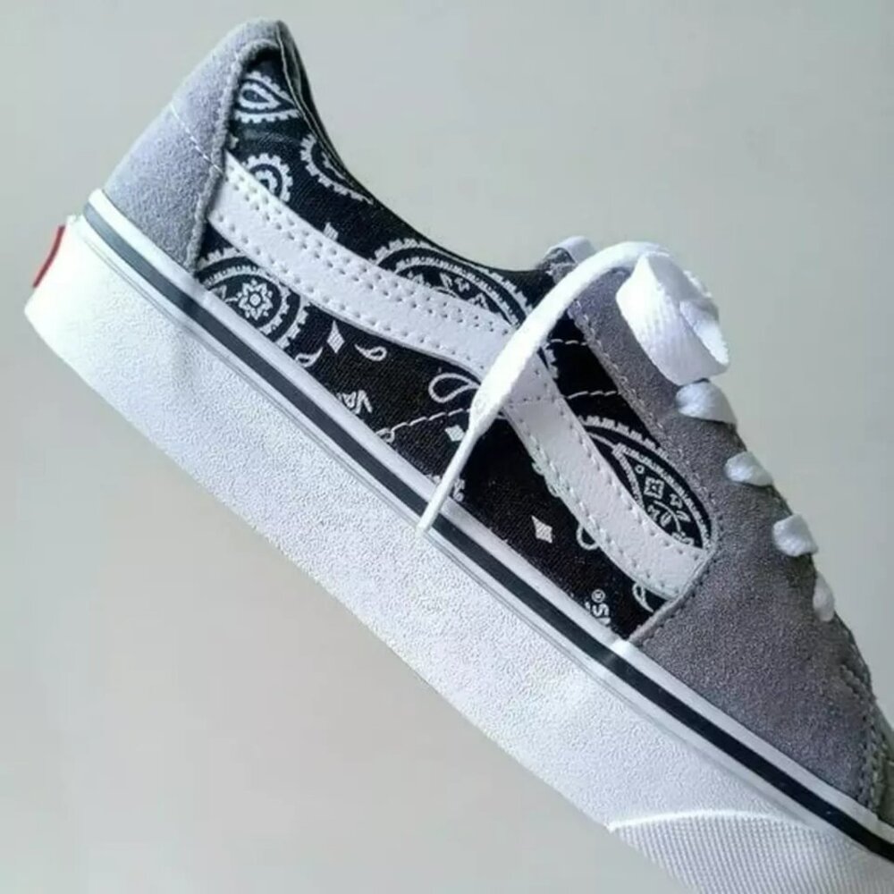 Vans Women's Sk8-Low Suede/Canvas Sneaker in Wonderful Paisley Gray/True White - Picture 6 of 12
